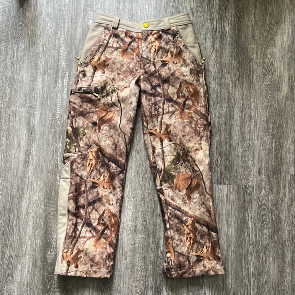 Kid’s Size M Camouflage Cabelas Pants